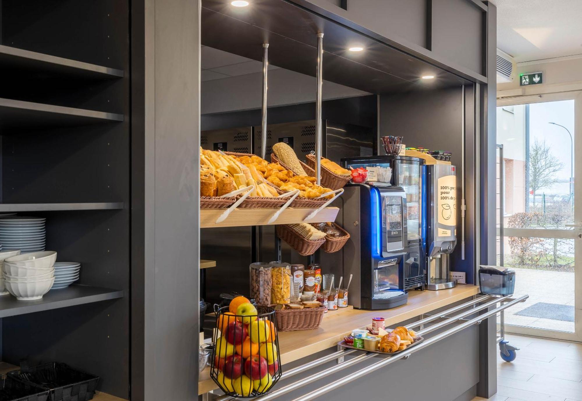 B&B Hotel Auxerre Monéteau エクステリア 写真